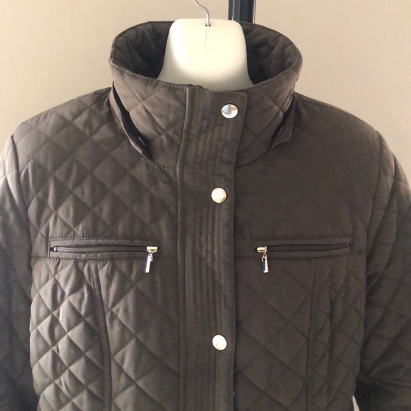 Olive green jacket - Picture 3 of 7